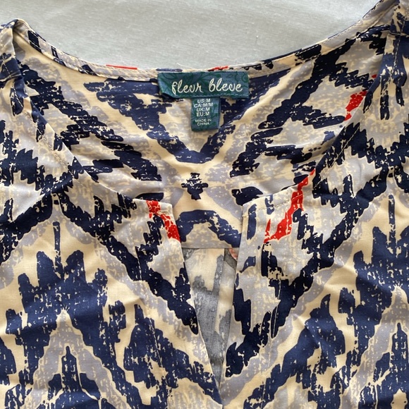 Button Down Tank Blouse - size M - Picture 2 of 7